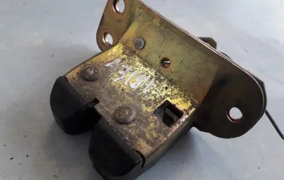 Volvo S40, V40 Tailgate/trunk/boot lock/catch/latch