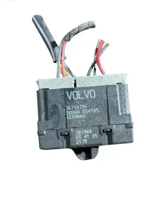 Volvo S40 Seat heating relay 30710791