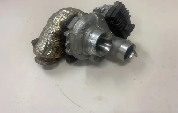 Mercedes-Benz C W205 Turbo A6540907300 83112010 VDA108472R