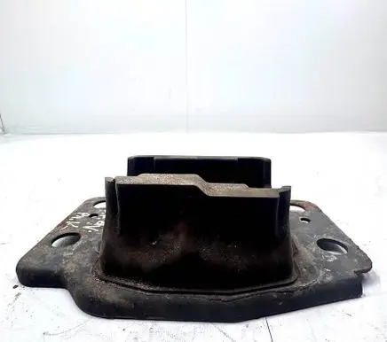 Ford Fusion II Engine mount bracket DG937M121CA
