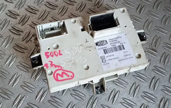 Fiat 500L Fuse module Y503441020110 BCM330L02 51965996