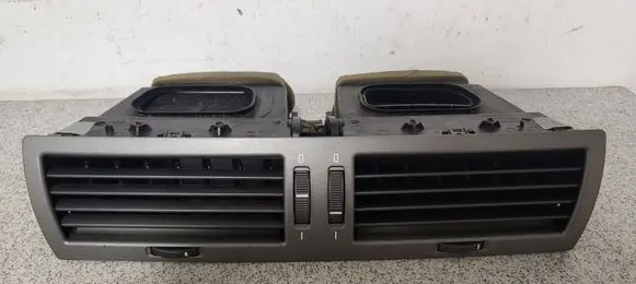 BMW 7 E65 E66 Dash center air vent grill 64228223599 6911203 6911204