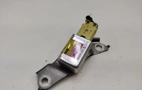 Lexus RX 330 - 350 - 400H Airbag deployment crash/impact sensor 8983448020 1879001741