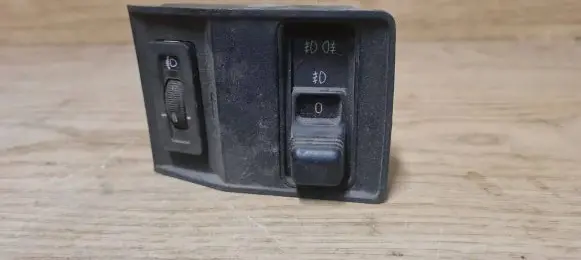 Fog light switch