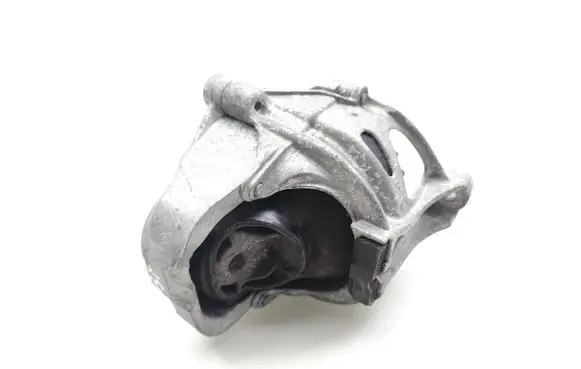 Audi A5 Engine mount bracket 782215147917