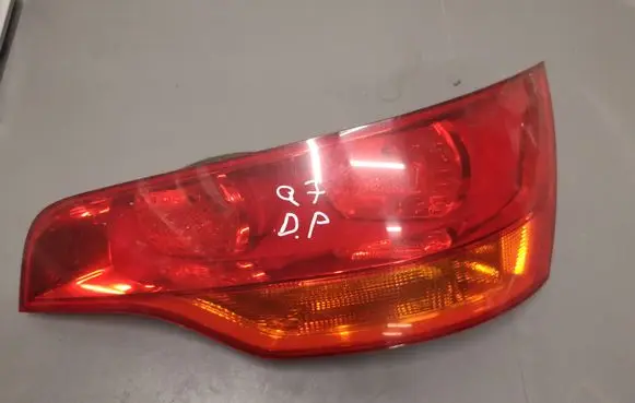 Audi Q7 4L Tailgate rear/tail lights 4L0945094