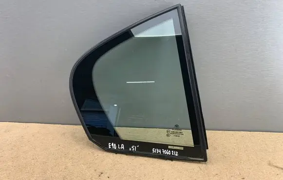 BMW 3 E90 E91 Rear vent window glass 51437060212 7060212