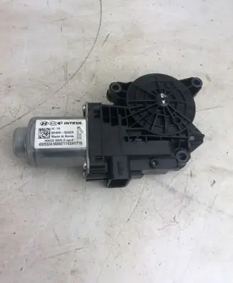 Hyundai Ioniq Front door window regulator motor 82460g2020
