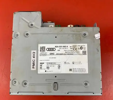 Audi Q3 F3 Radio/CD/DVD/GPS head unit 82A035063A