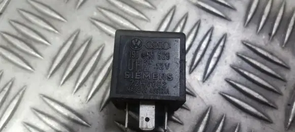Volkswagen Golf II Other relay 191955529 72hv002