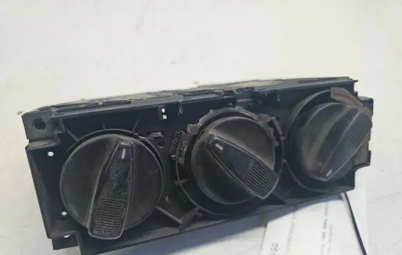 Volkswagen Golf III Climate control unit 1H0819045