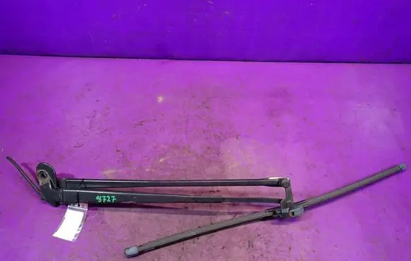 Toyota Yaris Front wiper blade arm