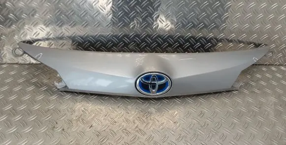 Toyota RAV 4 (XA40) Trunk door license plate light bar 7680142150 7680142160