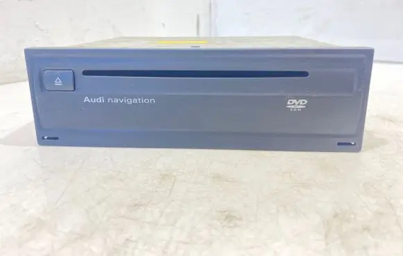 Audi A4 S4 B7 8E 8H Navigation unit CD/DVD player 4E0919887C 4E0910887L