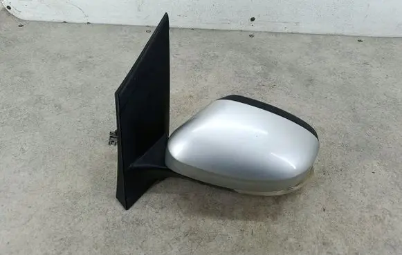 Ford Focus Front door electric wing mirror 212836367