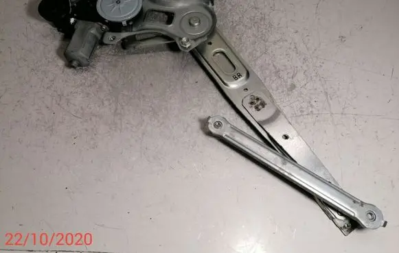 Toyota Prius (XW30) Rear door window regulator with motor 8572047120