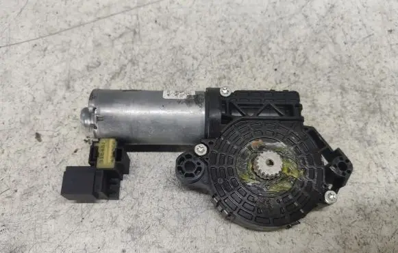 Mercedes-Benz GLA W156 X156 Sunroof motor/actuator 0390200100
