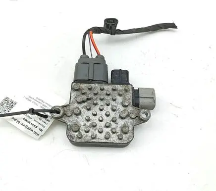 Tesla Model S Fan control module 600895300D