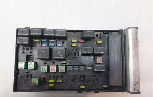 Chrysler Voyager Fuse box set 05144580AC