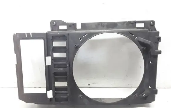 Citroen Xsara Picasso Radiator cooling fan shroud