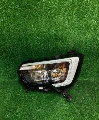 Renault Master III Headlight/headlamp 260607867R