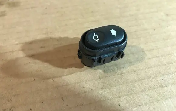 Jaguar XJ X308 Electric window control switch LNC6389AA