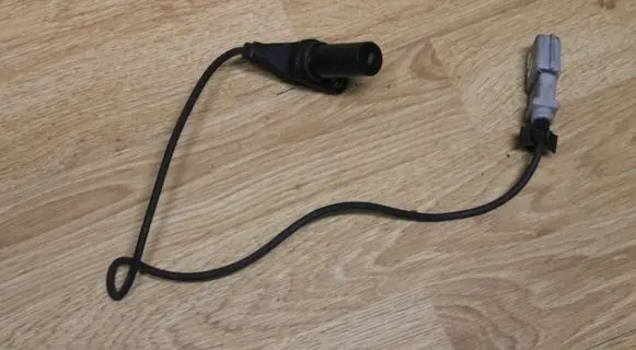 Volkswagen Golf IV Crankshaft position sensor 038907319D