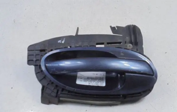 BMW 7 E65 E66 Front door exterior handle 70137021