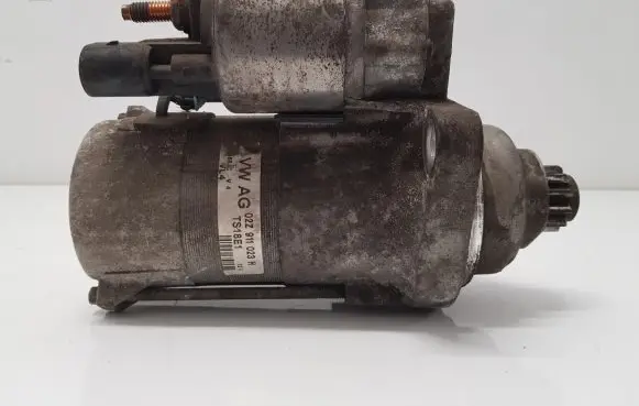 Volkswagen Caddy Starter motor 02Z911023H