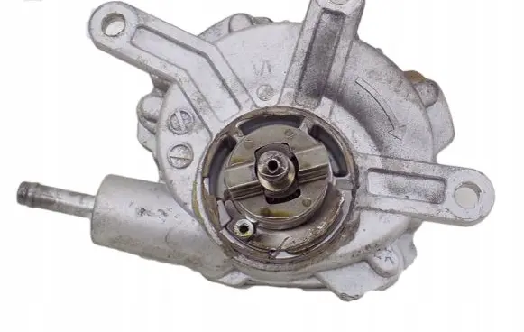 Lexus IS 220D-250-350 Vacuum pump 14030618
