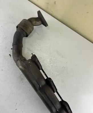 Jeep Grand Cherokee (WK) Exhaust manifold