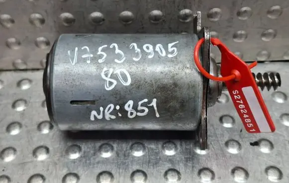 Peugeot 207 Camshaft vanos timing valve S27624851 V753390580