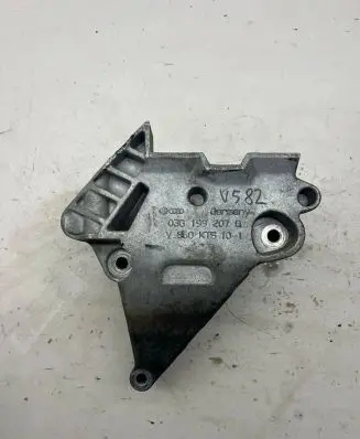 Volkswagen PASSAT B6 Engine mounting bracket 03g199207g