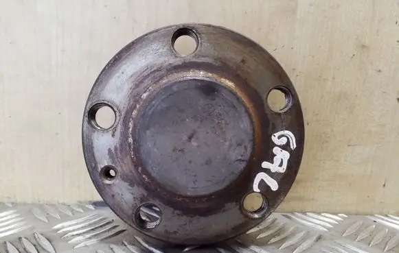 Volkswagen Golf IV Rear wheel hub
