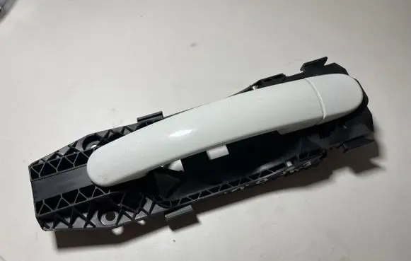 Rear door exterior handle