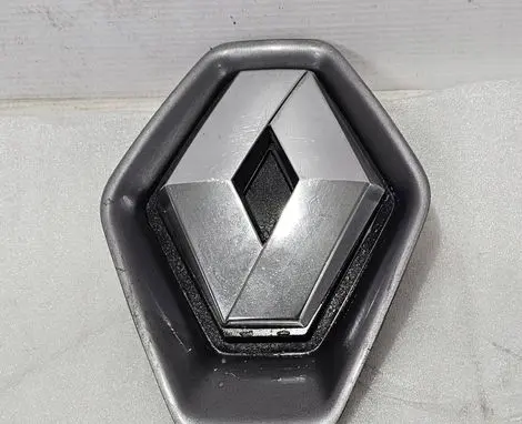 Renault Laguna III Manufacturer badge logo/emblem 628900014R