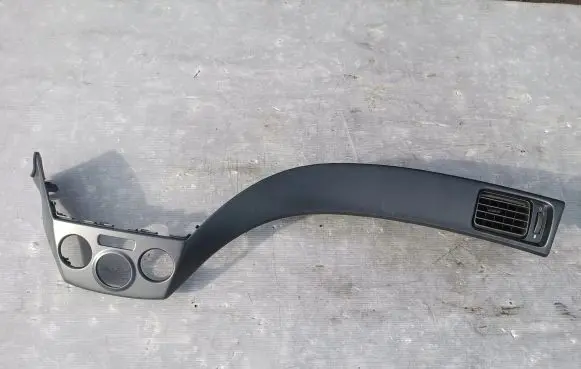 Subaru Impreza III Dash center air vent grill 66110FG000
