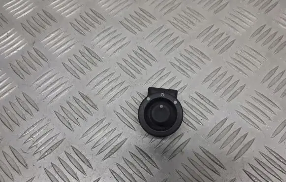 Renault Megane II Wing mirror switch 8200002442A