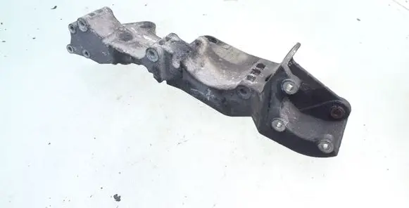 Volkswagen Transporter - Caravelle T5 Engine mounting bracket 045903143C R045903143C