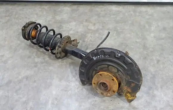 Skoda Superb B6 (3T) Front wheel hub spindle knuckle