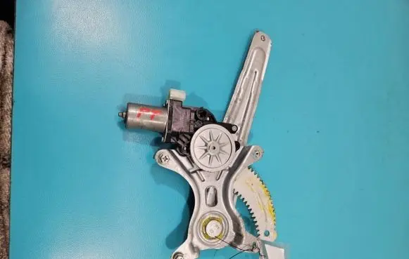 Suzuki SX4 S-Cross Rear door window regulator with motor 83530-61M00 IMPRK1386277