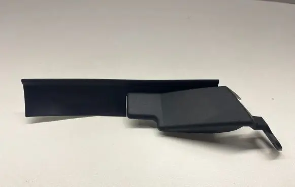 Mitsubishi Colt CZ3 Windshield trim 6102A377