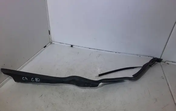 Toyota Corolla Cross Seal rubber (tailgate) 208312