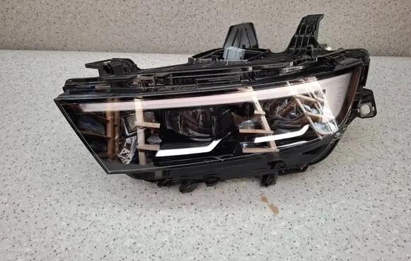 Opel Astra L Headlight/headlamp 9858777080 662588537 12693110001