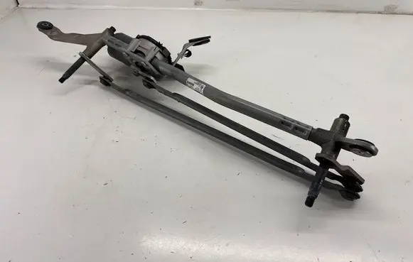 BMW 2 F44 Front wiper linkage and motor 7453953 61617453953