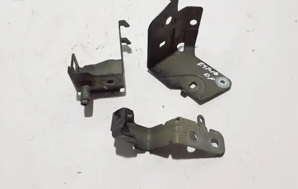 Renault Espace V (RFC) Fender mounting bracket 620431592R