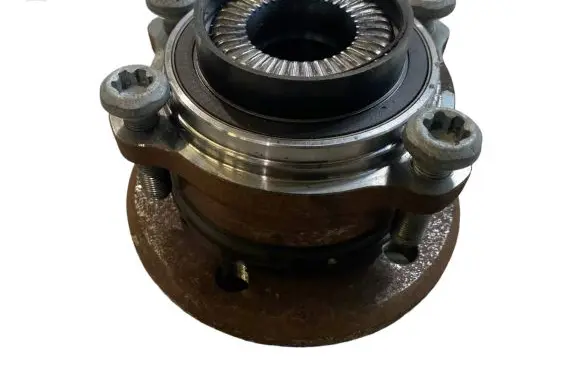BMW X7 G07 Rear wheel hub 6895673