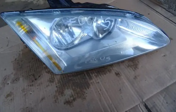 Ford Focus Headlight/headlamp 4M51-13W029-AE