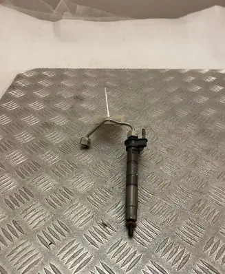 BMW 7 G11 G12 Fuel injector 0445118