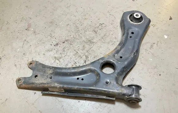 Volkswagen Polo VI Front lower control arm/wishbone 2Q0407152D